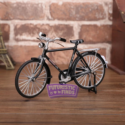 Retro Alloy Bicycle Diecast Model – 1:10 Scale