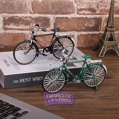 Retro Alloy Bicycle Diecast Model – 1:10 Scale